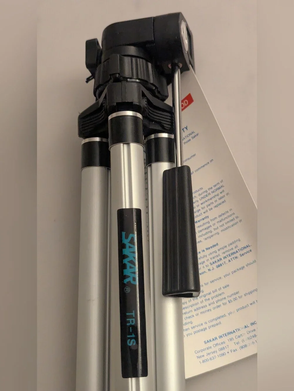 Sakar TR-1S Photo / Video Camera Tripod 4 Section (Extends 50.5”). Original Box.